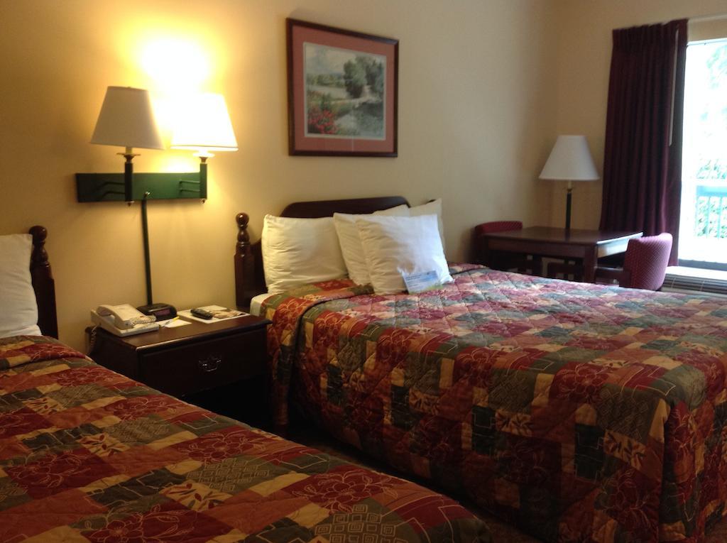 Days Inn - Chapel Hill Ngoại thất bức ảnh