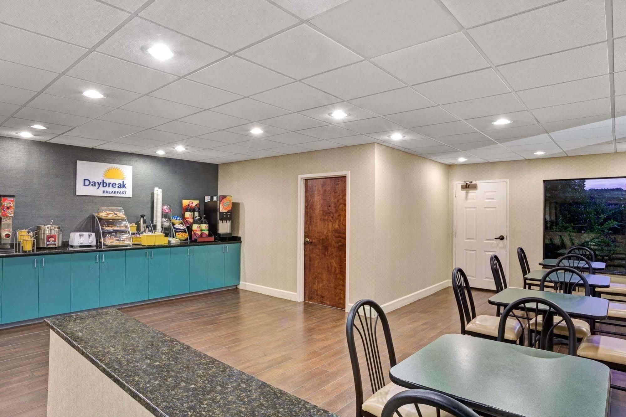 Days Inn - Chapel Hill Ngoại thất bức ảnh