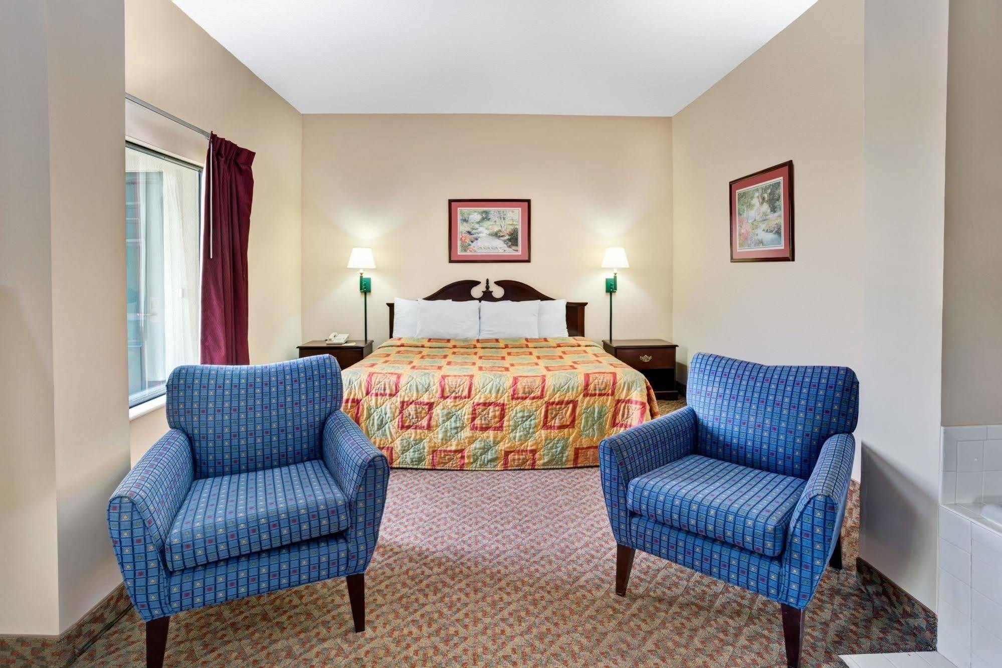 Days Inn - Chapel Hill Ngoại thất bức ảnh