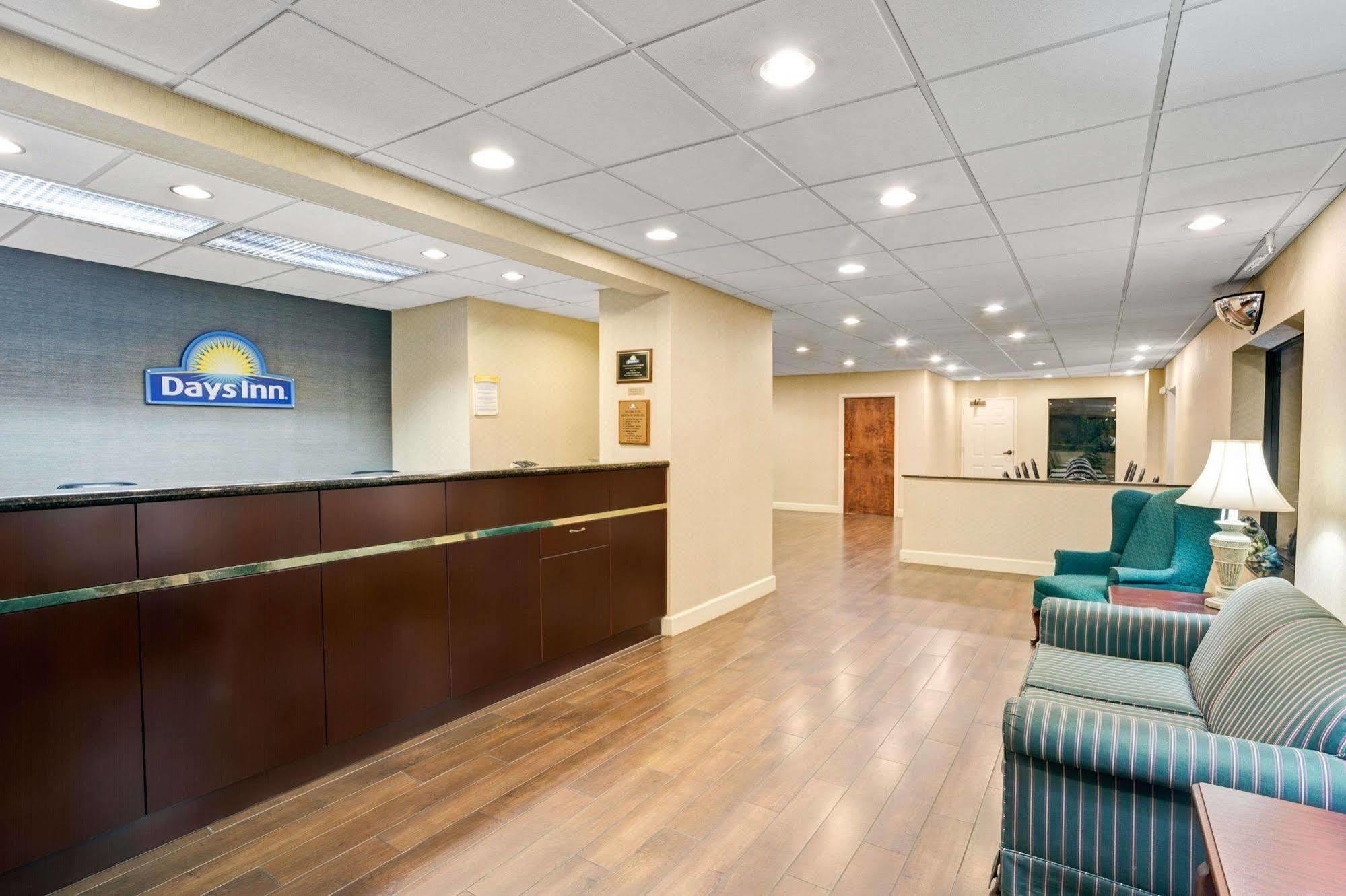 Days Inn - Chapel Hill Ngoại thất bức ảnh